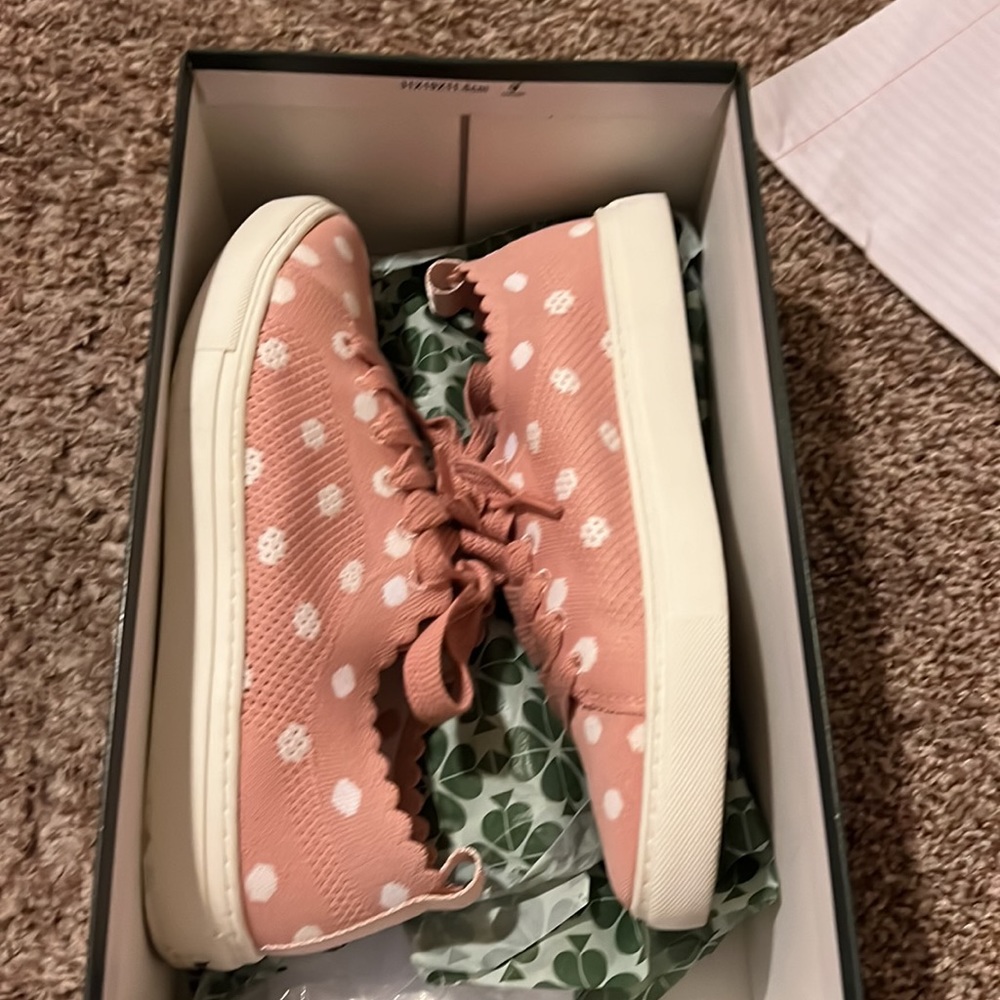 Lightly Worn, Excellent Condition. - image 3